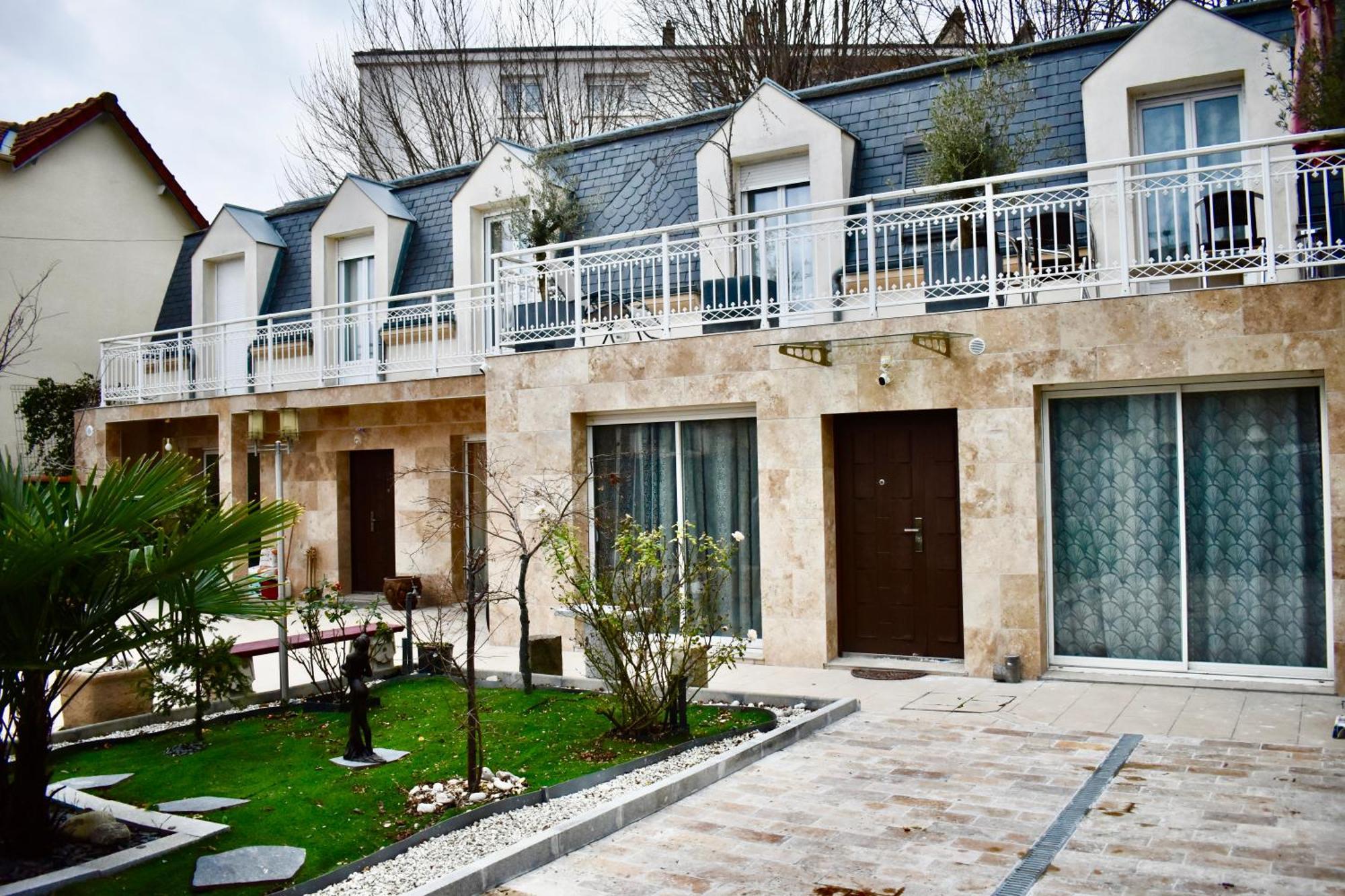 Villa Foch - Maison Familiale A 20 Min De Paris, Disney Et La Vallee Village Avec Balcon Et Jardin Privatif Saint-Maur-des-Fosses Luaran gambar